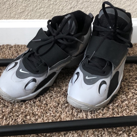 Nike Air Speed Turfs - Picture 2 of 12